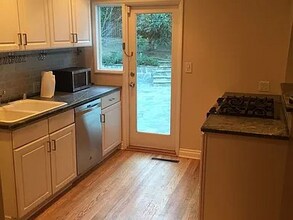 3864 Dixie Canyon Ave in Sherman Oaks, CA - Building Photo - Building Photo