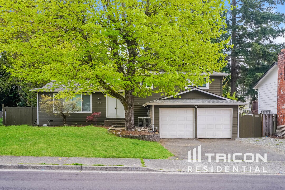 18518 131st Ave SE in Renton, WA - Building Photo
