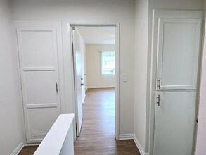 2717 S Baker St, Unit A in Santa Ana, CA - Foto de edificio - Building Photo