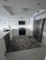 3000 E Sunrise Blvd, Unit 17F in Fort Lauderdale, FL - Building Photo