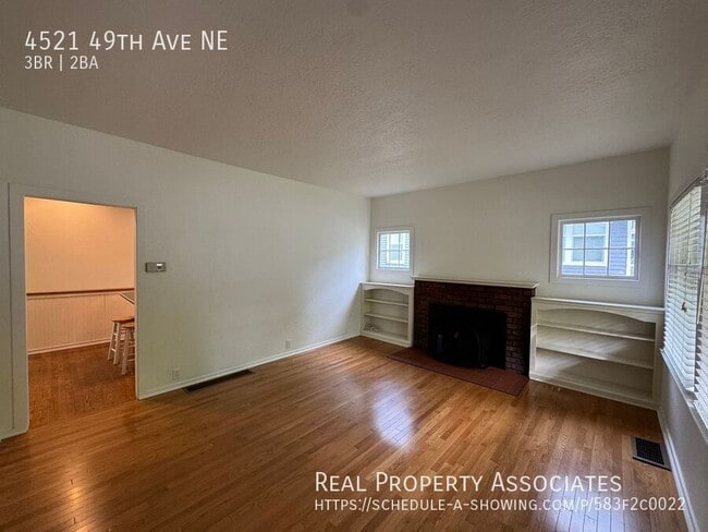 4521 49th Ave NE in Seattle, WA - Building Photo - Building Photo