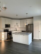 112 Burkitt Commons Ave in Nolensville, TN - Foto de edificio - Building Photo