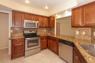 4248 Dryden Cir in Sarasota, FL - Building Photo - Building Photo