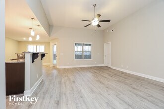 1199 Eagles Nest Ln, Unit 3627 in Clarksville, TN - Building Photo - Building Photo