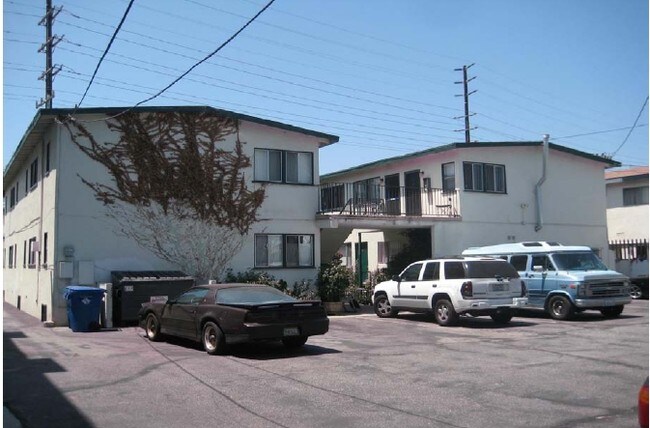 4456 S Centinela Ave in Los Angeles, CA - Building Photo - Building Photo