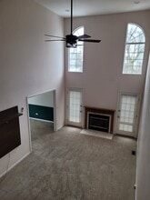 920 Sweetflower Dr in Hoffman Estates, IL - Foto de edificio - Building Photo