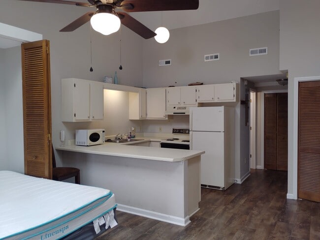 property at 510 Fairwood Lakes Dr