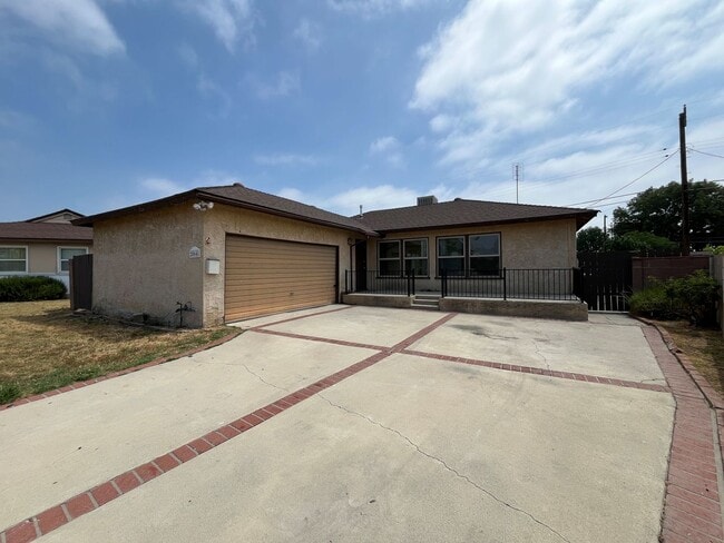 property at 20641 Runnymede St