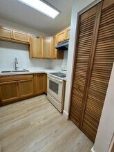 13810 SW 112th St in Miami, FL - Building Photo - Building Photo