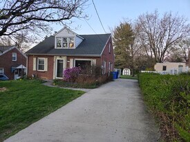 1857 Chesley Rd in York, PA - Building Photo