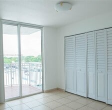 1650 Coral Way, Unit 512 in Coral Gables, FL - Building Photo - Building Photo