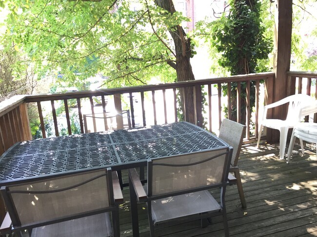 property at 24 Yarmouth St