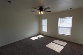 413 Concord Ave, Unit #2 in Greensburg, PA - Building Photo - Building Photo