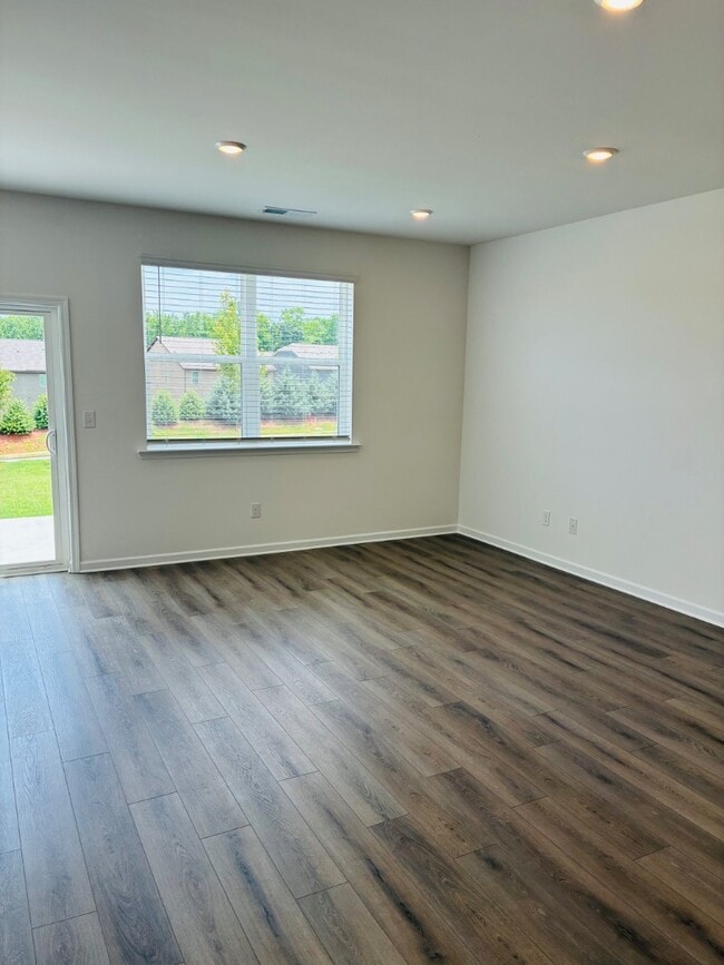 280 Kenoot Dr in Mcdonough, GA - Building Photo - Building Photo