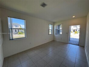1110 SE 27th Terrace in Homestead, FL - Building Photo - Building Photo