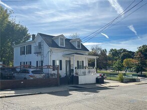 24 Vale St in Providence, RI - Building Photo - Building Photo