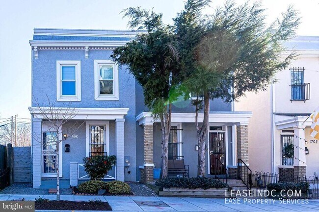 709 16th St NE in Washington, DC - Building Photo - Building Photo