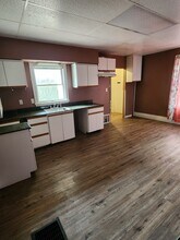 1324 S Pittsburgh St, Unit 1324 in Connellsville, PA - Foto de edificio - Building Photo