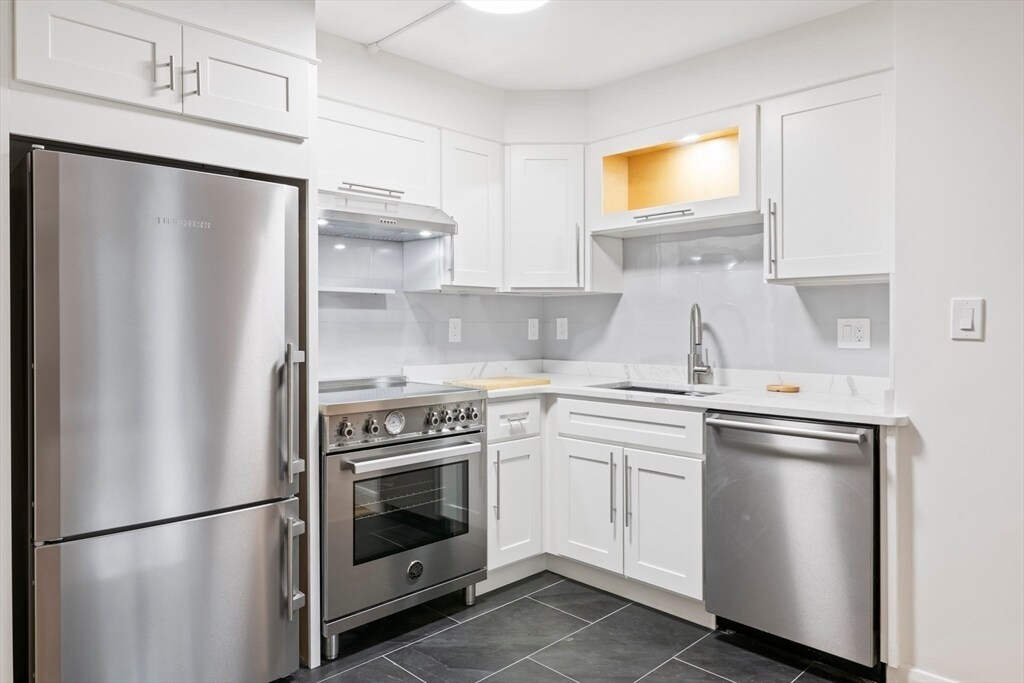 29 Concord Ave, Unit 104 in Cambridge, MA - Foto de edificio