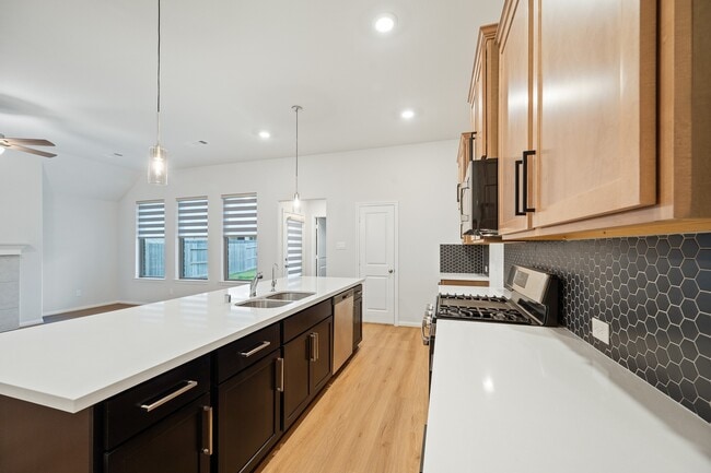 property at 839 Sarasota Shore Dr