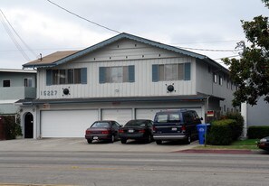 15227 Prairie Ave in Lawndale, CA - Building Photo