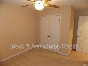 545 Old Mill Village Dr in Apex, NC - Building Photo - Building Photo