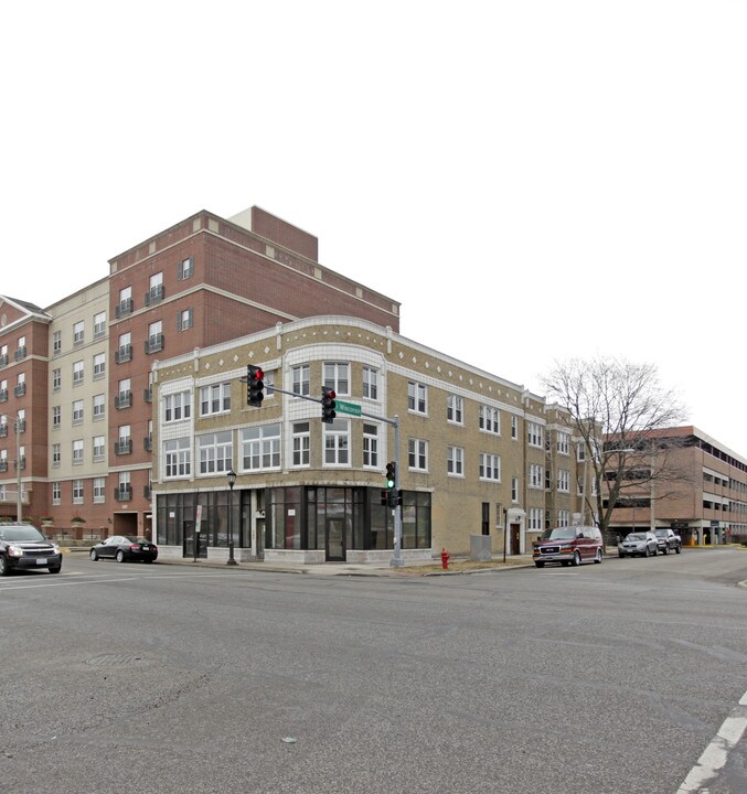 1047-1053 Madison St in Oak Park, IL - Building Photo