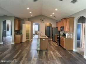 928 Indian River Rd in St. Augustine, FL - Foto de edificio - Building Photo