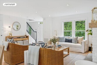 32 Eastville Ave in Sag Harbor, NY - Foto de edificio - Building Photo