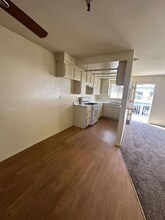 13606 Cerise Ave-Unit -6 in Hawthorne, CA - Building Photo - Building Photo