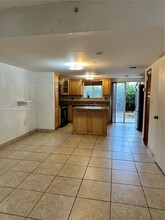 551 NW 82nd Ave, Unit 502 in Miami, FL - Building Photo - Building Photo