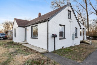 6508 South Dr in Louisville, KY - Building Photo - Building Photo