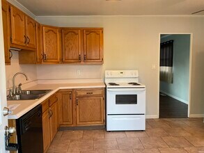 3406 Three Oaks Dr in Fort Wayne, IN - Building Photo - Building Photo