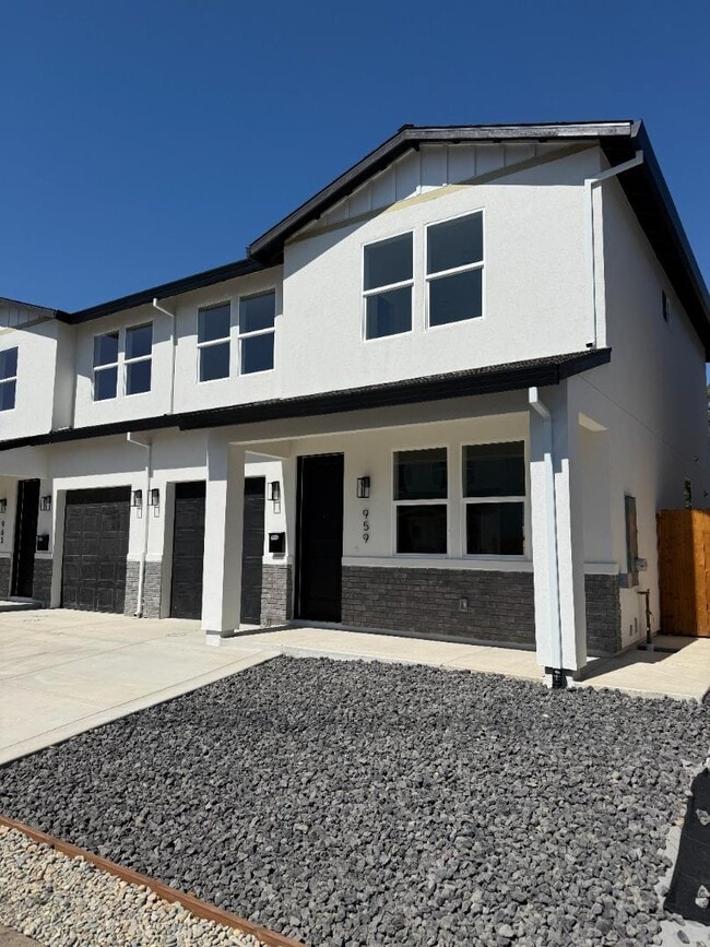 property at 963 Olive Br Pl