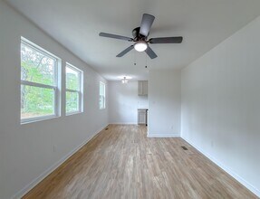 1751 Pepper Dr in Tallahassee, FL - Building Photo - Building Photo