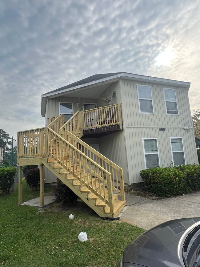 property at 409 Tree Top Ct