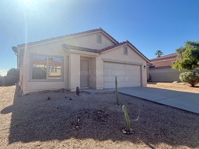 3933 W Rock Basin Ln in Tucson, AZ - Foto de edificio - Building Photo