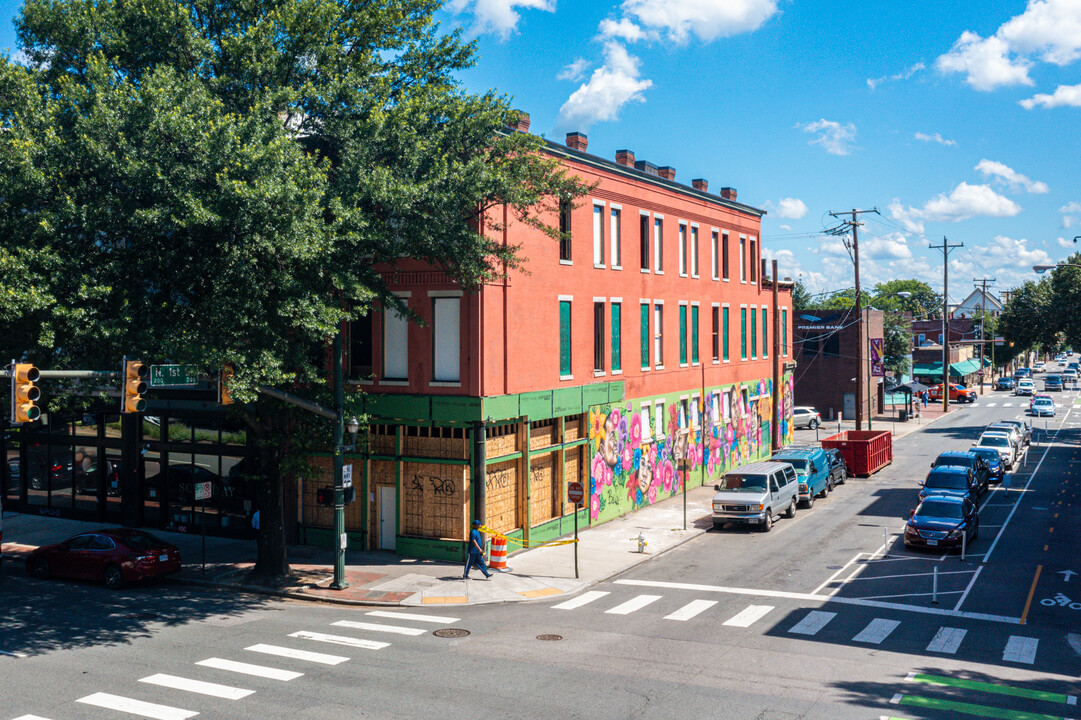 24 E Broad St in Richmond, VA - Building Photo