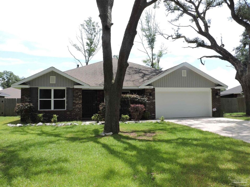 6014 E Fence Rd in Pensacola, FL - Building Photo