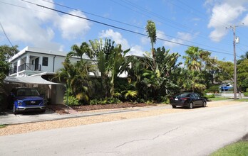 1400 NE 4th St in Fort Lauderdale, FL - Foto de edificio - Building Photo