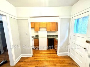1055 W Dakin St in Chicago, IL - Building Photo - Building Photo