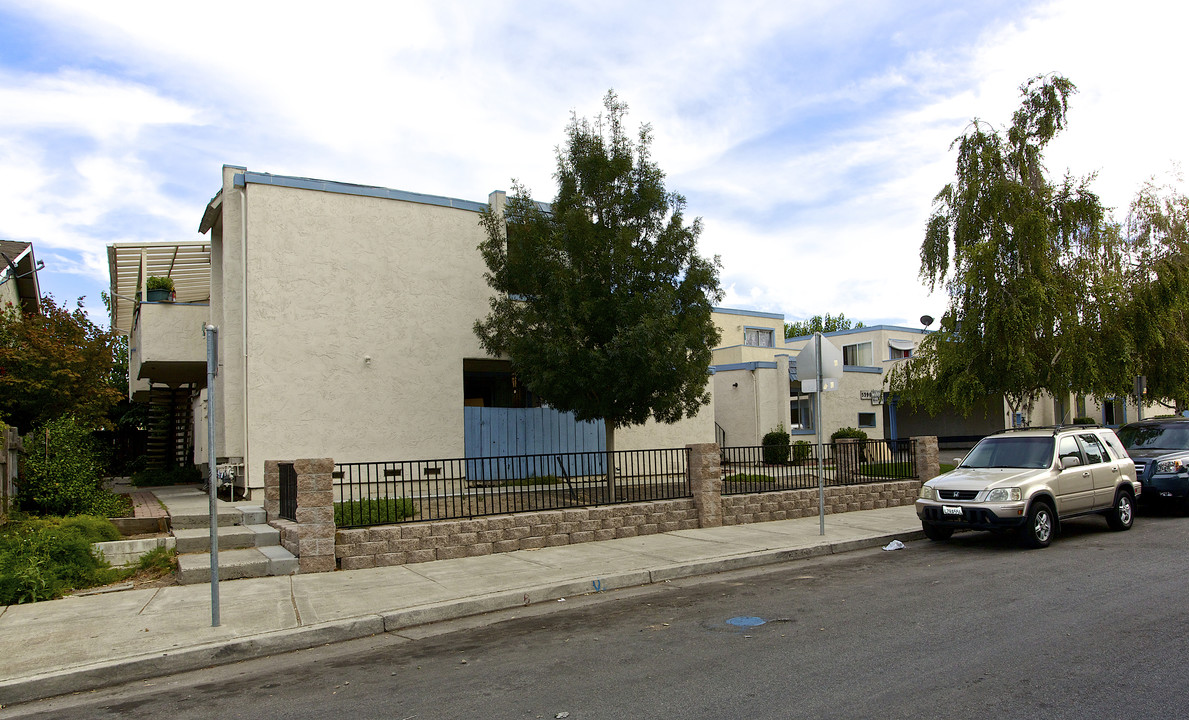 5390 Carryback Ave in San Jose, CA - Building Photo