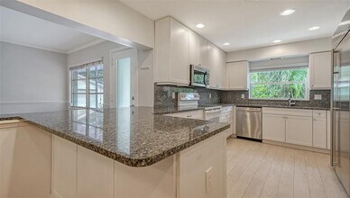 1763 South Dr in Sarasota, FL - Building Photo - Building Photo