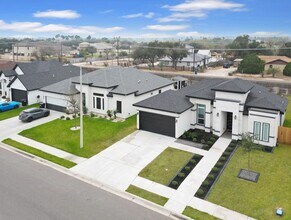 3104 E Kennedy Ave in Alton, TX - Building Photo - Building Photo