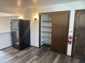 4356-4358 S Iowa Ave in St. Francis, WI - Building Photo - Building Photo