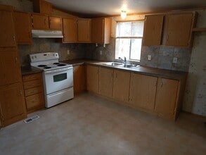 7512 SE Walther Loop in Prineville, OR - Building Photo - Building Photo
