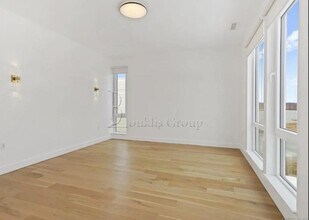 904 Quinnipiac Ct in New Haven, CT - Building Photo - Building Photo