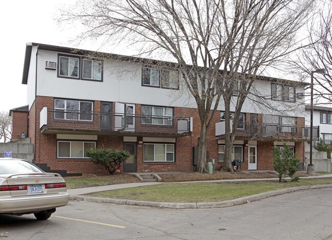 Hanover Townhouses in St. Paul, MN - Foto de edificio - Building Photo