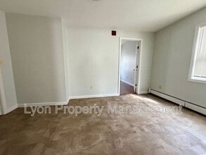 12 Clark Ct in Woonsocket, RI - Building Photo - Building Photo