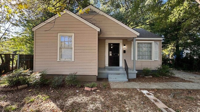 property at 1041 Isabelle St